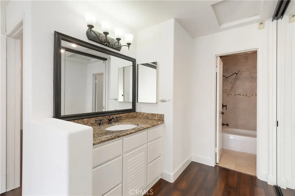 430 Lake Street 304, Huntington Beach, California 92648 home-pic-32