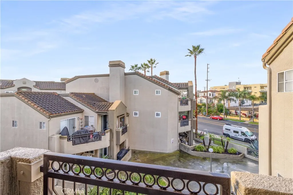 430 Lake Street 304, Huntington Beach, California 92648 home-pic-14
