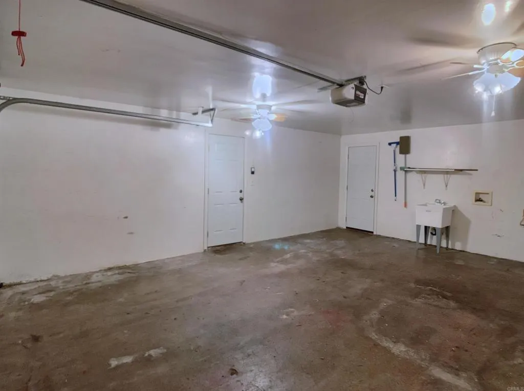 9336 Carlton Hills Blvd, Santee, California 92071 home-pic-26