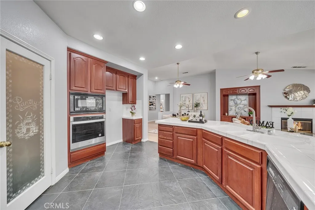 5722 Canoe Drive, Eastvale, California 92880 home-pic-23