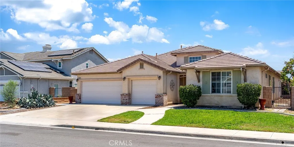 5722 Canoe Drive, Eastvale, California 92880 home-pic-0