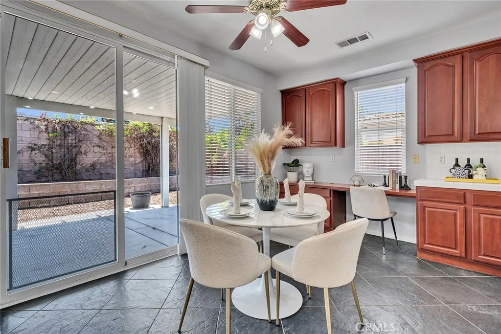 5722 Canoe Drive, Eastvale, California 92880 home-pic-22