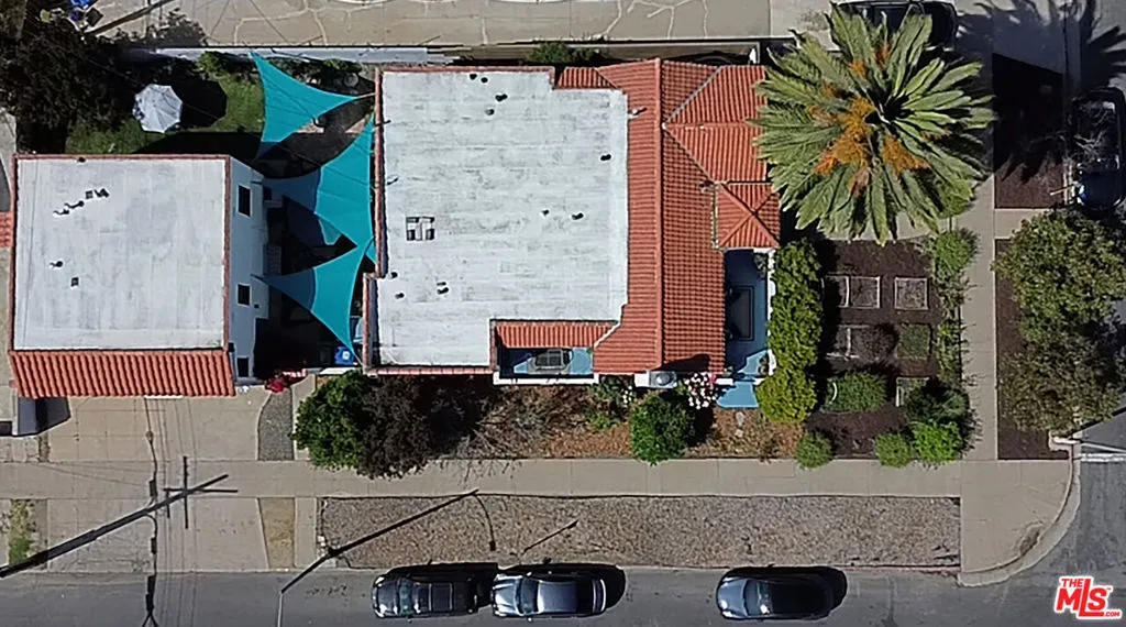 1569 S Orange Grove Avenue, Los Angeles, California 90019 home-pic-39