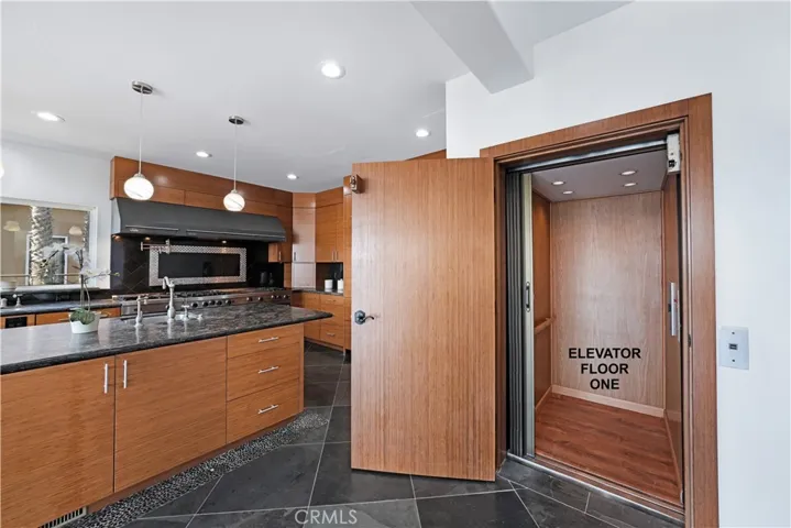 16601 S Pacific Avenue, Sunset Beach, California 90742