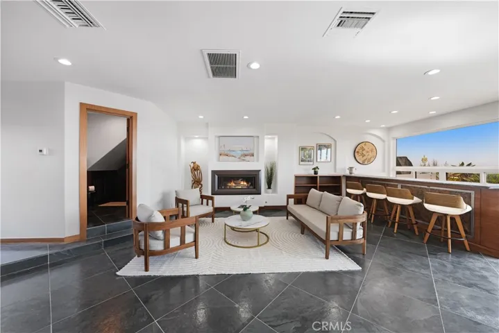 16601 S Pacific Avenue, Sunset Beach, California 90742
