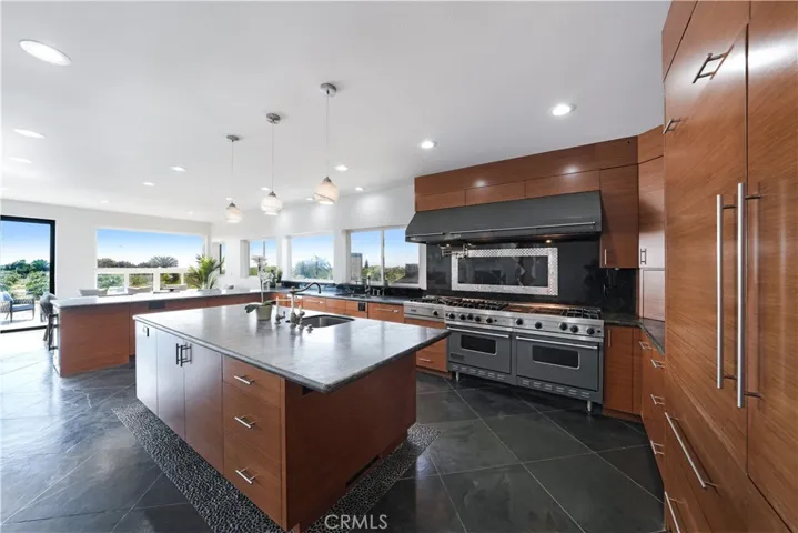 16601 S Pacific Avenue, Sunset Beach, California 90742