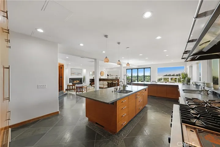 16601 S Pacific Avenue, Sunset Beach, California 90742