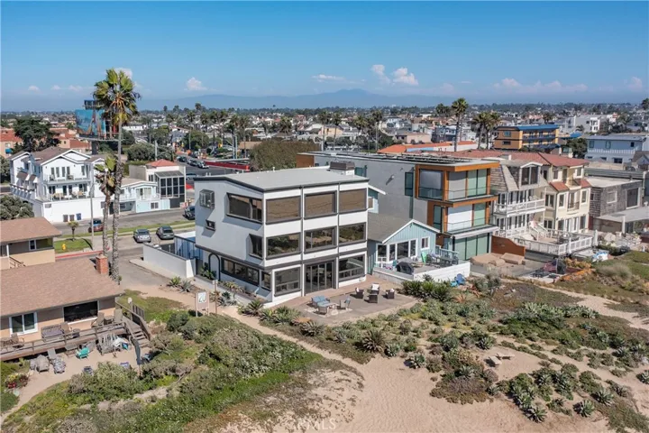16601 S Pacific Avenue, Sunset Beach, California 90742