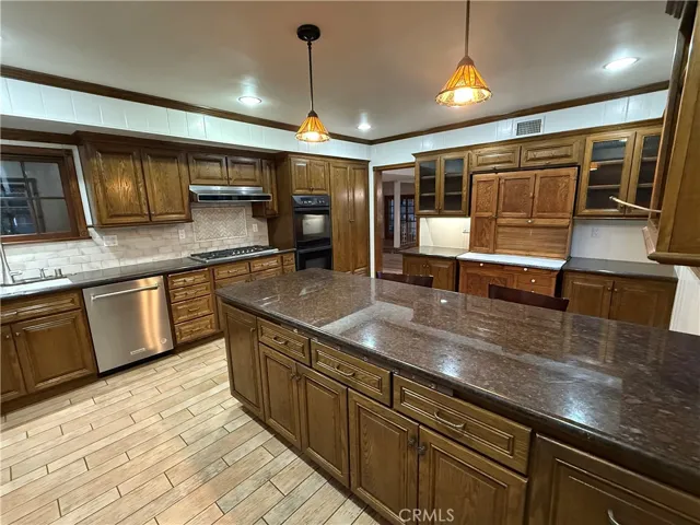 15905 Parthenia Street, North Hills, California 91343