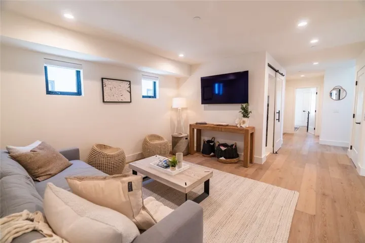 315 E Bay Avenue, Newport Beach, California 92661