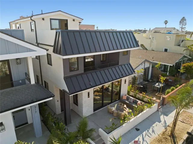 315 E Bay Avenue, Newport Beach, California 92661