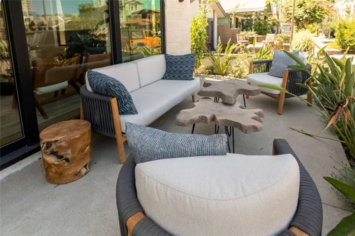 315 E Bay Avenue, Newport Beach, California 92661
