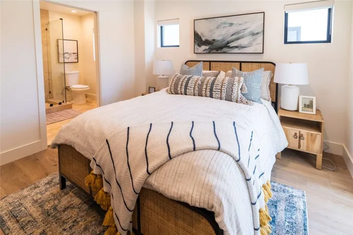 315 E Bay Avenue, Newport Beach, California 92661