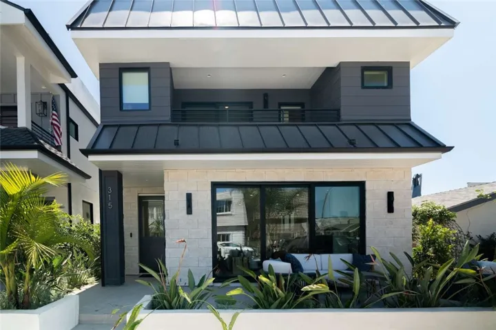 315 E Bay Avenue, Newport Beach, California 92661