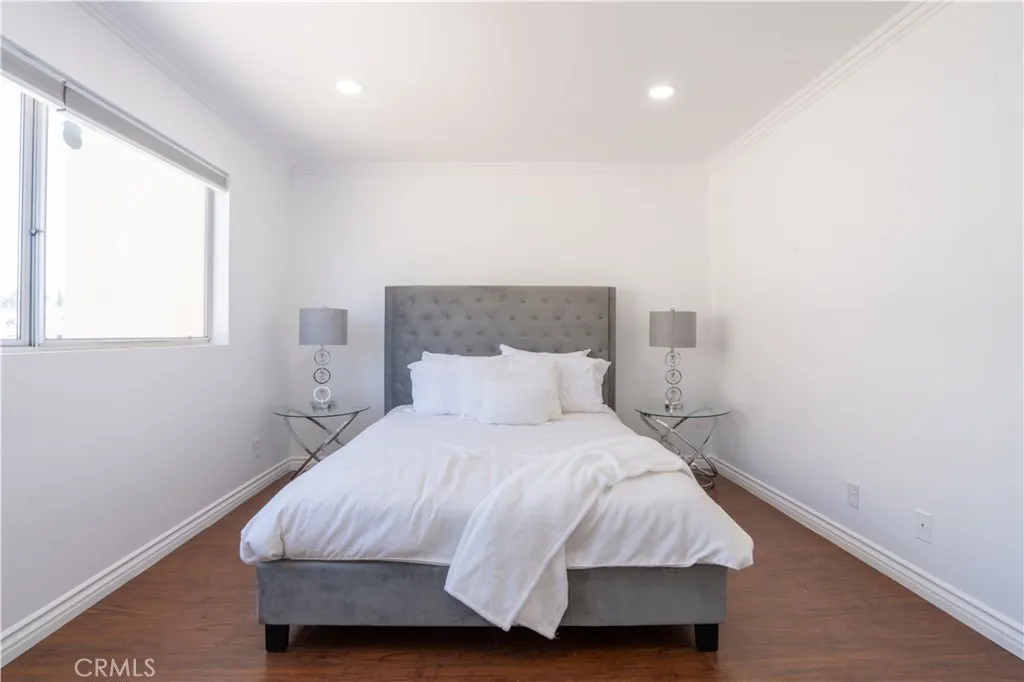 13801 Oxnard St 202, Van Nuys, California 91401 home-pic-19