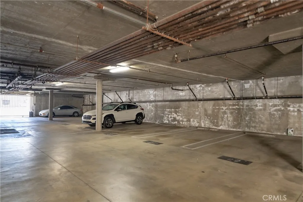 13801 Oxnard St 202, Van Nuys, California 91401 home-pic-27