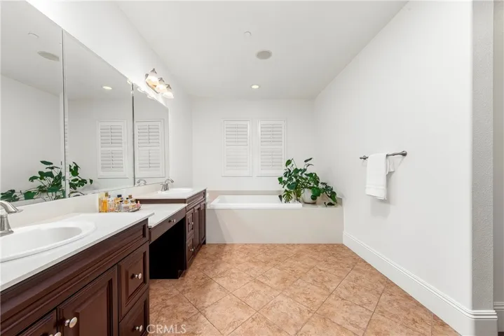28809 N Iron Village Drive, Valencia, California 91354