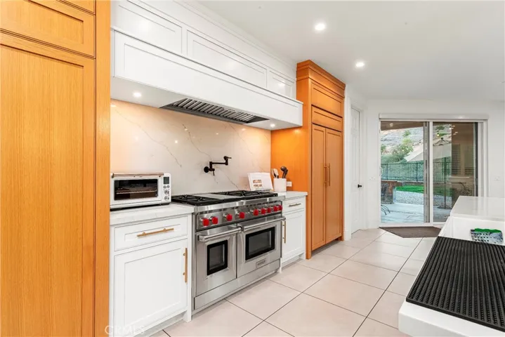 28809 N Iron Village Drive, Valencia, California 91354