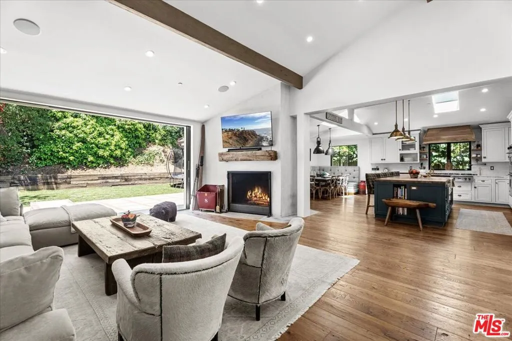 2835 Westbrook Avenue, Los Angeles, California 90046 home-pic-5