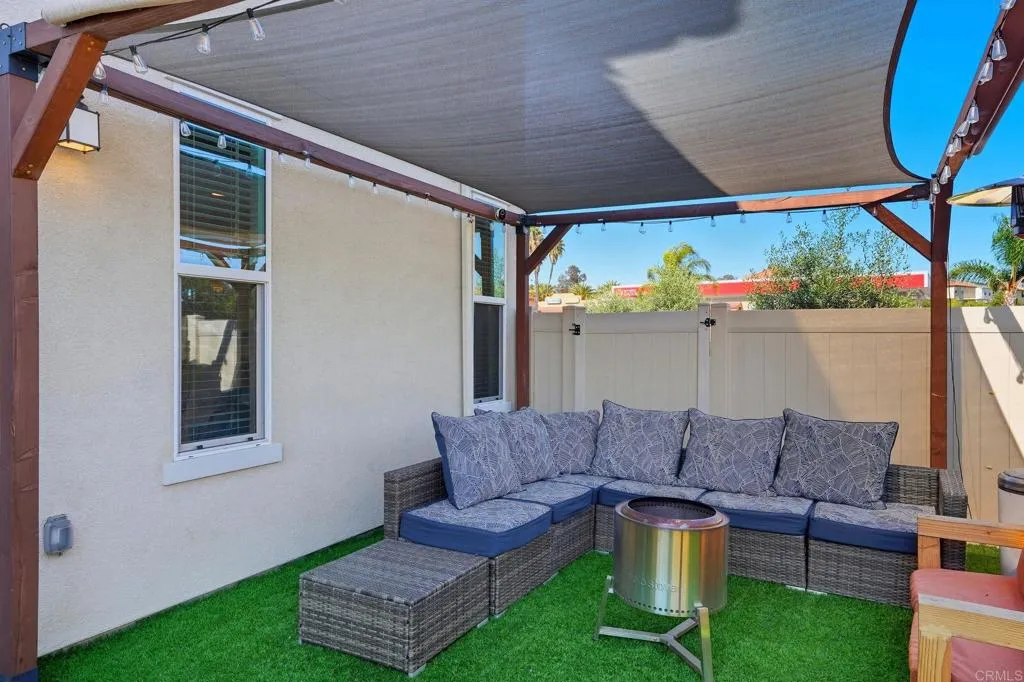 2607 Nanza, Spring Valley, California 91977 home-pic-24