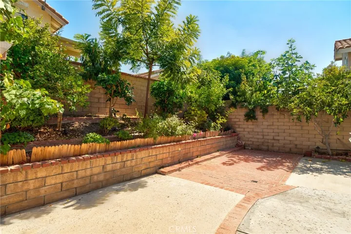 4 Ramada, Irvine, California 92620