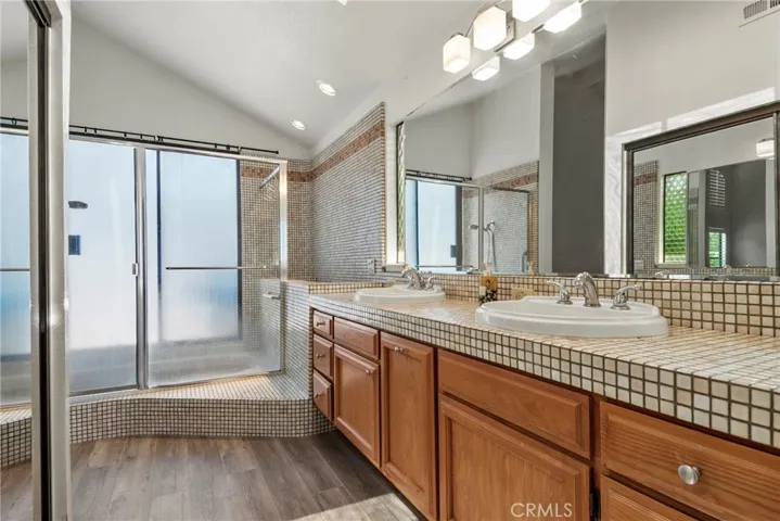 4 Ramada, Irvine, California 92620
