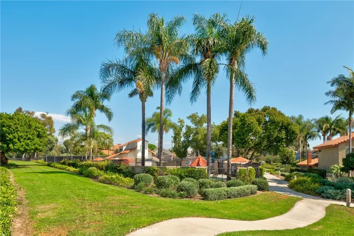 4 Ramada, Irvine, California 92620
