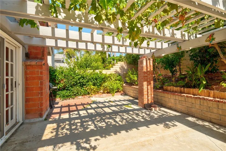 4 Ramada, Irvine, California 92620
