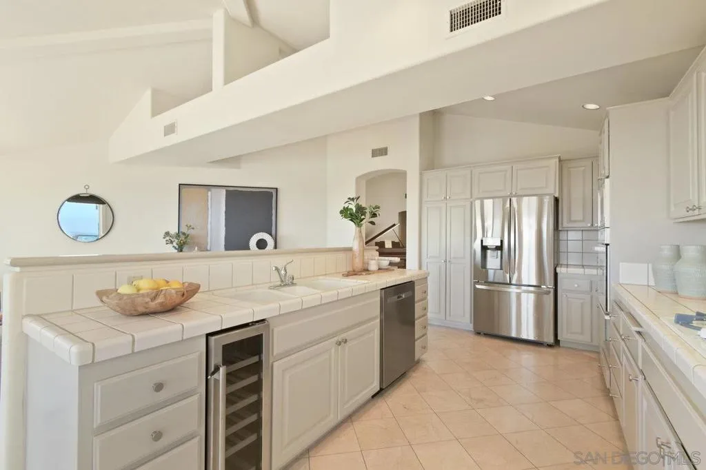 1483 Caminito Diadema, La Jolla, California 92037 home-pic-11