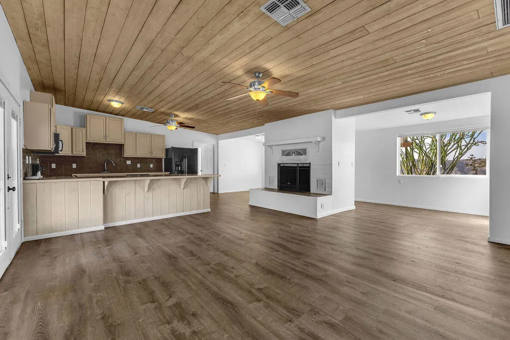 48819 Bird Of Paradise, Morongo Valley, California 92256 home-pic-12