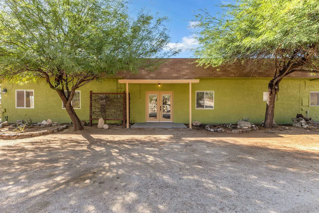 48819 Bird Of Paradise, Morongo Valley, California 92256 home-pic-1