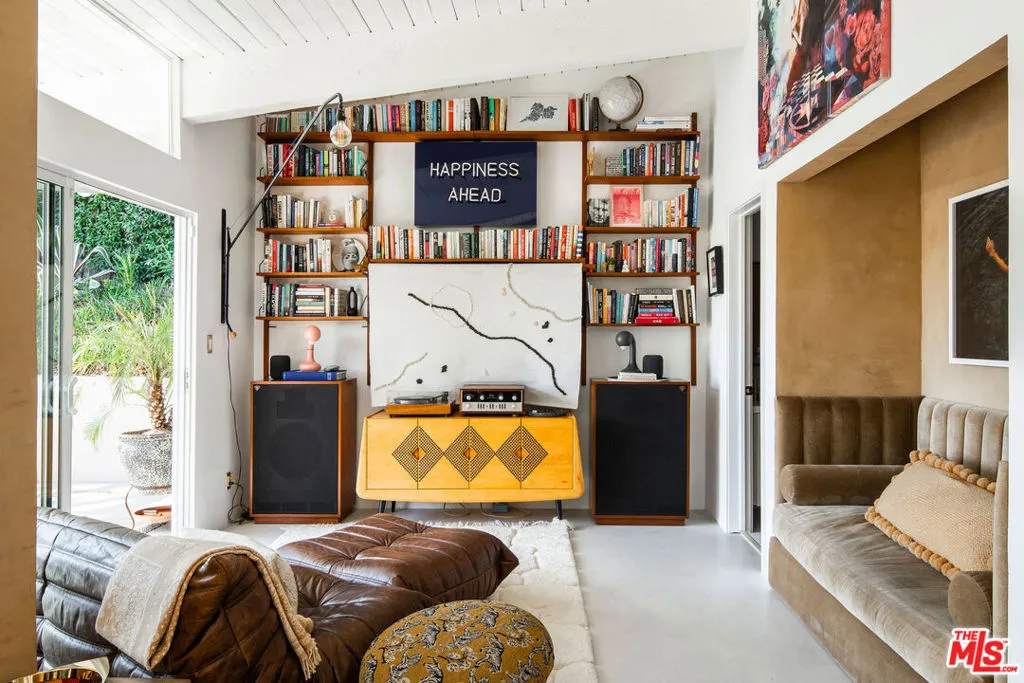 2102 Ridgemont Drive, Los Angeles, California 90046 home-pic-9