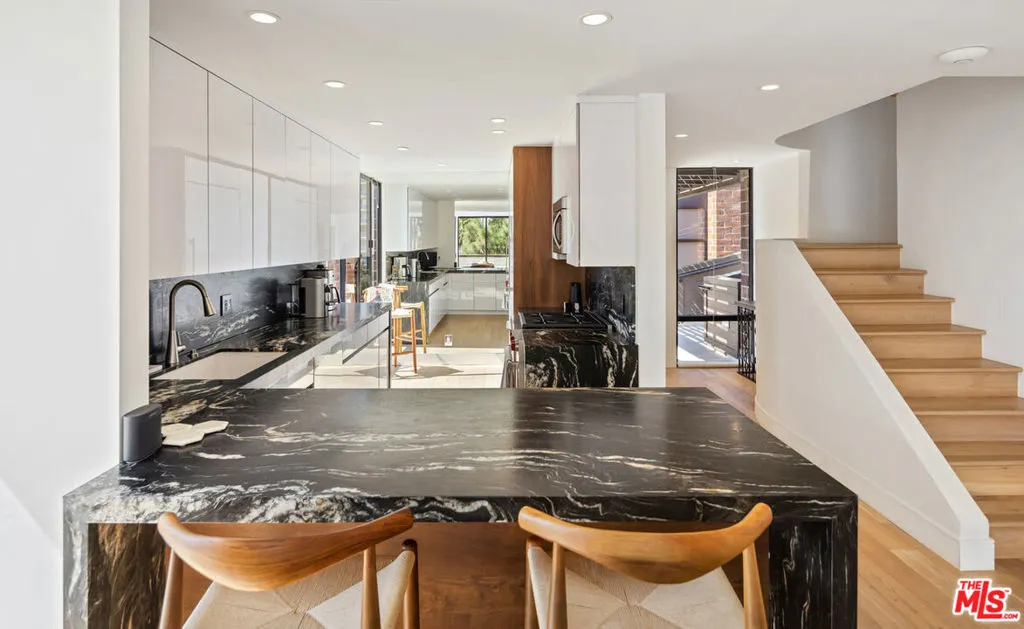 1033 Carol Drive Ph3, West Hollywood, California 90069 home-pic-11