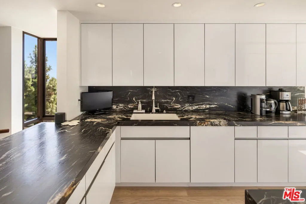 1033 Carol Drive Ph3, West Hollywood, California 90069 home-pic-12