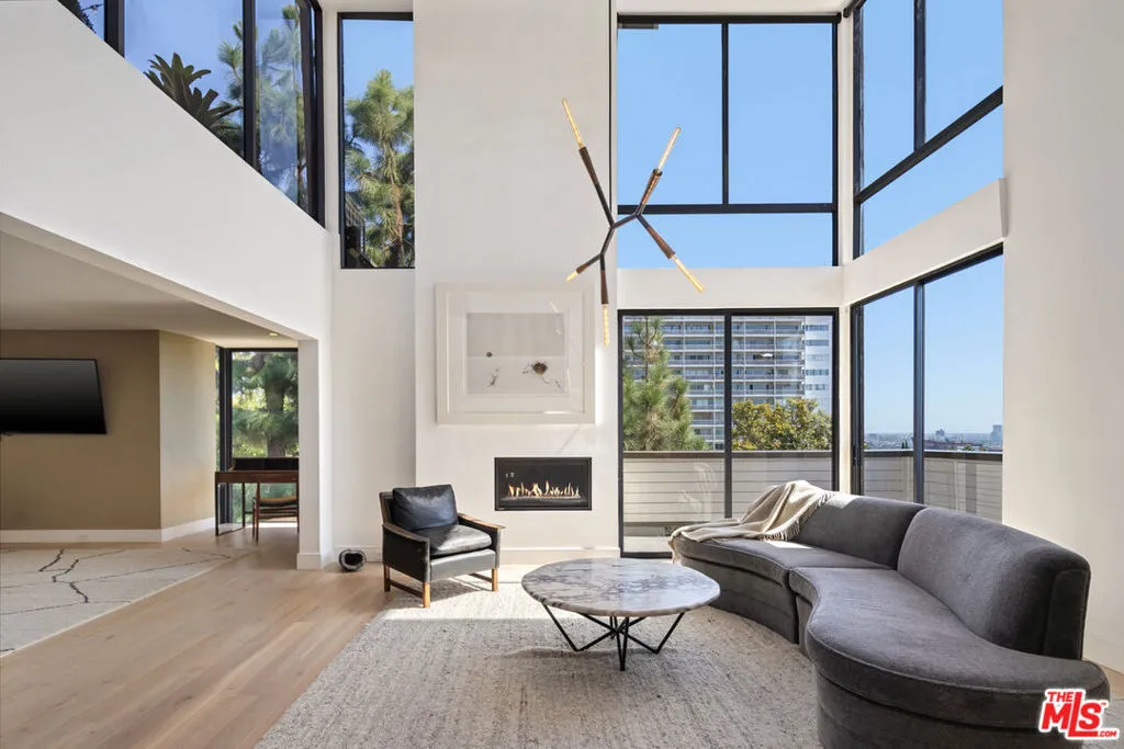 1033 Carol Drive Ph3, West Hollywood, California 90069 home-pic-0