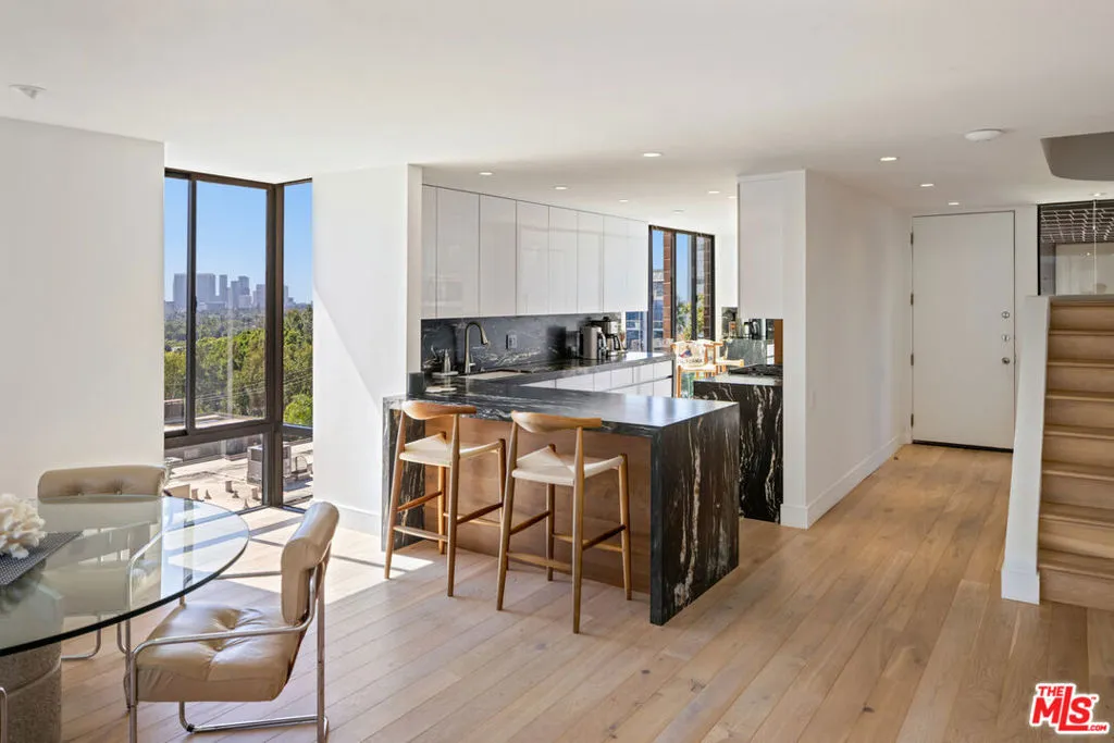 1033 Carol Drive Ph3, West Hollywood, California 90069 home-pic-9