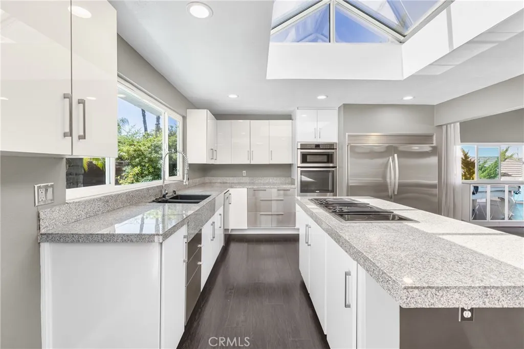 22335 Loch Lomond Drive, Canyon Lake, California 92587 home-pic-21