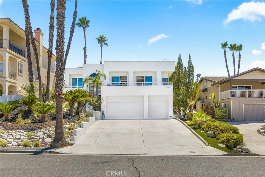 22335 Loch Lomond Drive, Canyon Lake, California 92587 home-pic-4