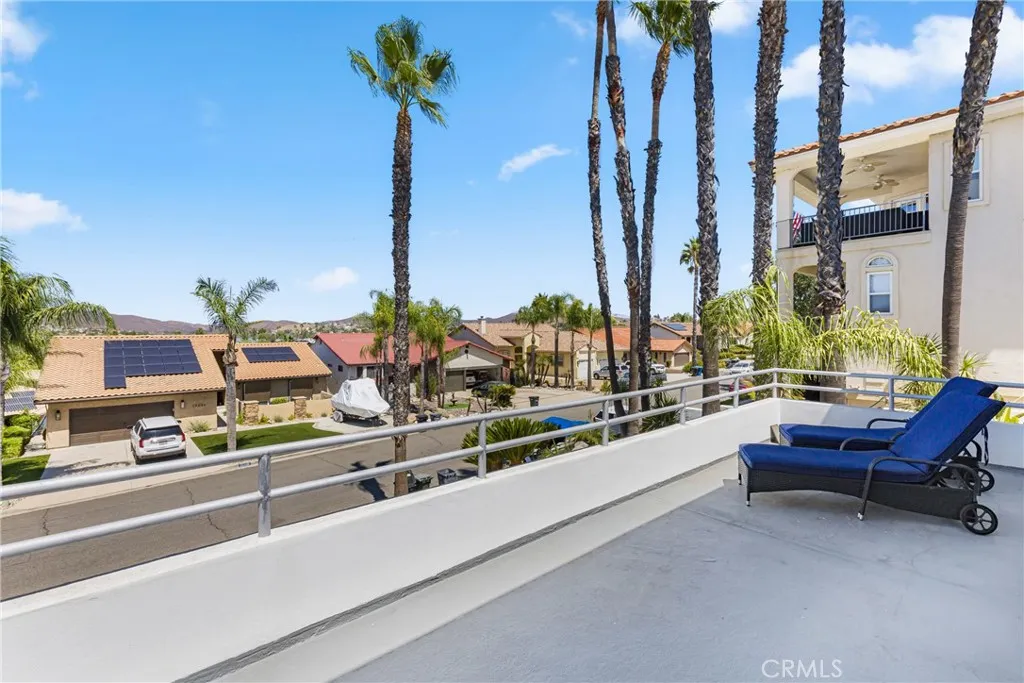 22335 Loch Lomond Drive, Canyon Lake, California 92587 home-pic-14