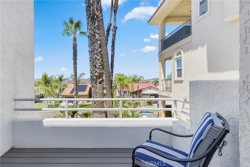 22335 Loch Lomond Drive, Canyon Lake, California 92587 home-pic-25