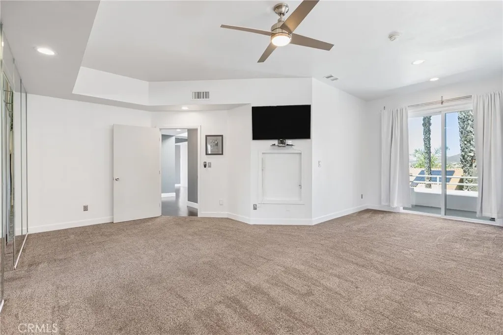 22335 Loch Lomond Drive, Canyon Lake, California 92587 home-pic-23