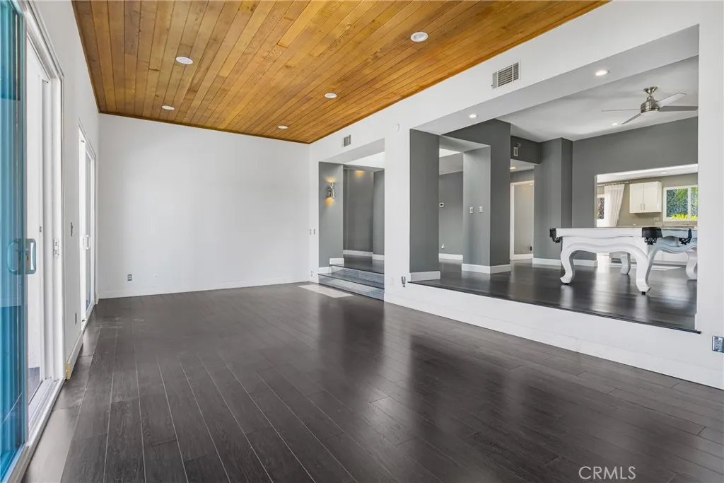 22335 Loch Lomond Drive, Canyon Lake, California 92587 home-pic-12