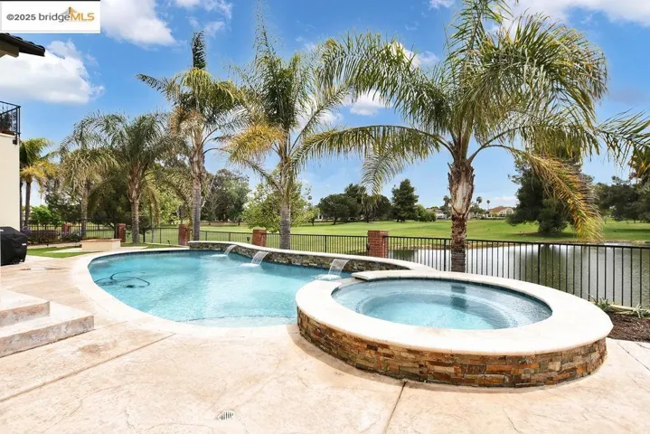 5560 Lanai Ct, Discovery Bay, California 94505