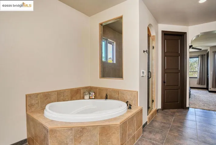 WATER TEMP CONTROL IN PRIMARY BATHROOM