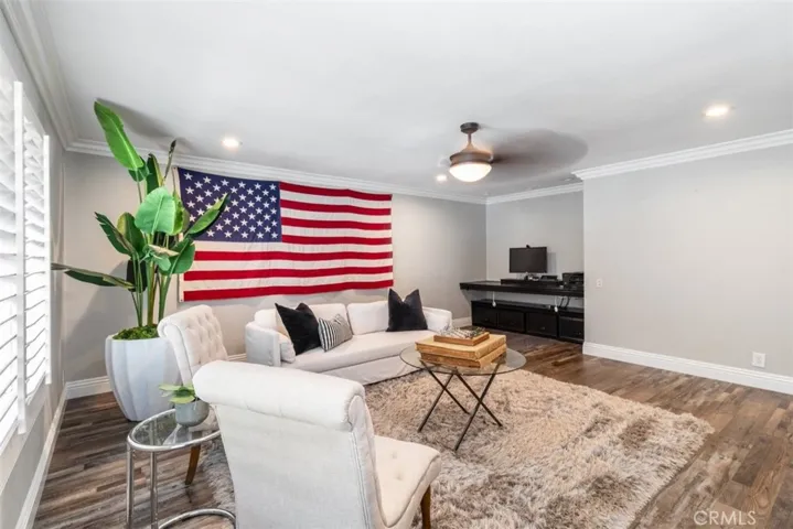 6815 E Georgetown Circle, Anaheim, California 92807