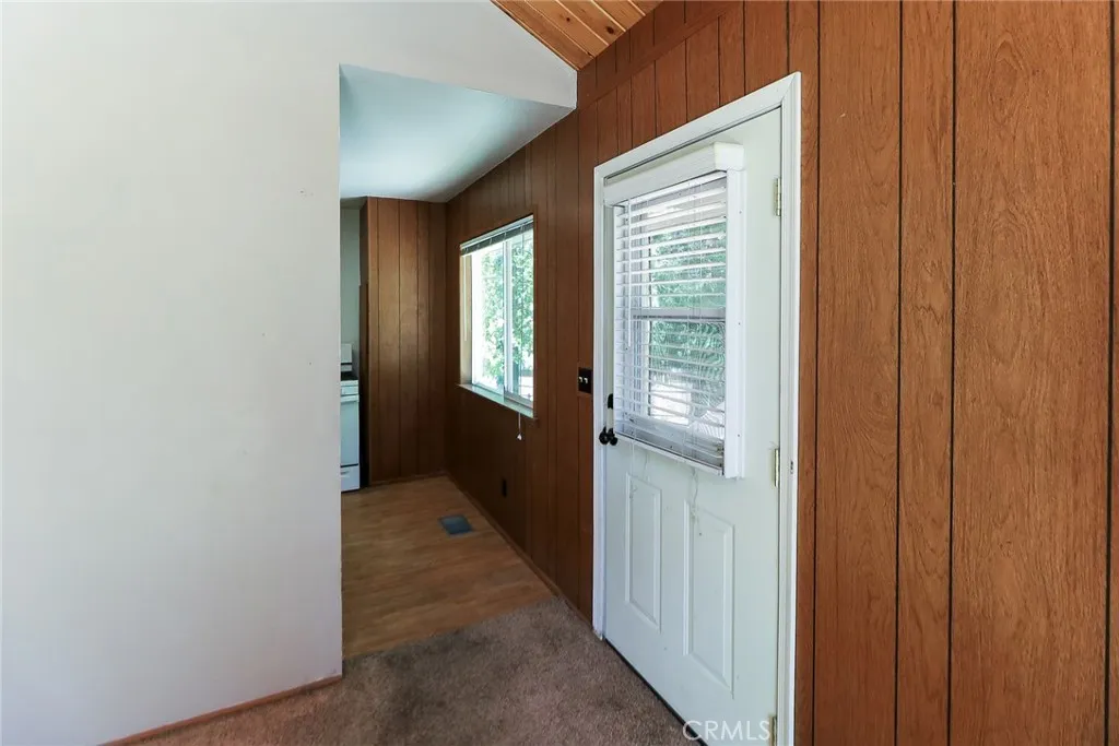 5291 Orchard Dr, Wrightwood, California 92397 home-pic-24