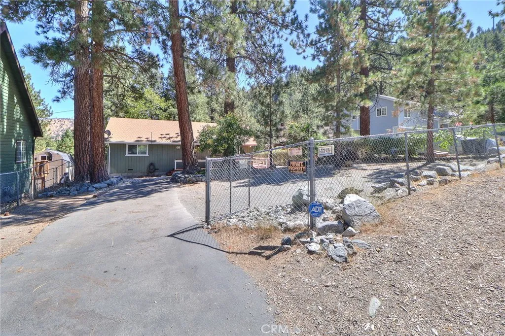 5291 Orchard Dr, Wrightwood, California 92397 home-pic-15