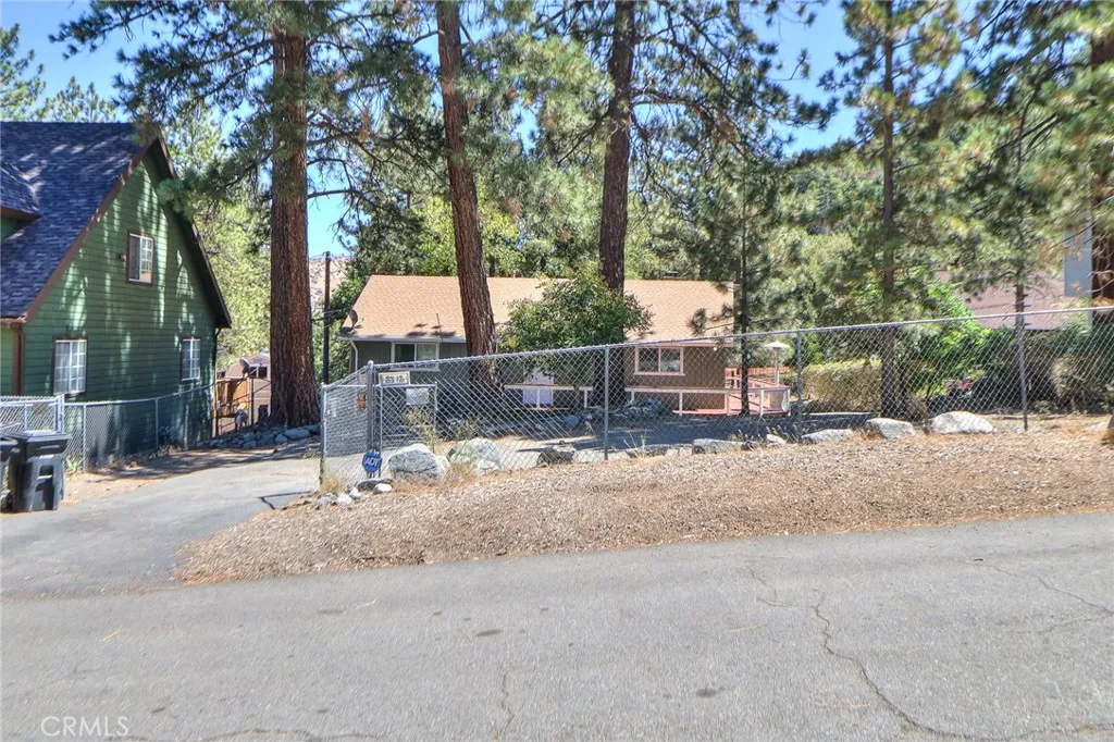 5291 Orchard Dr, Wrightwood, California 92397 home-pic-16