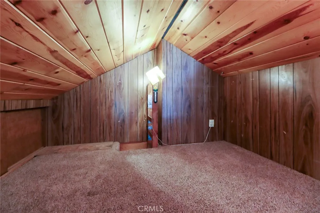 5291 Orchard Dr, Wrightwood, California 92397 home-pic-45