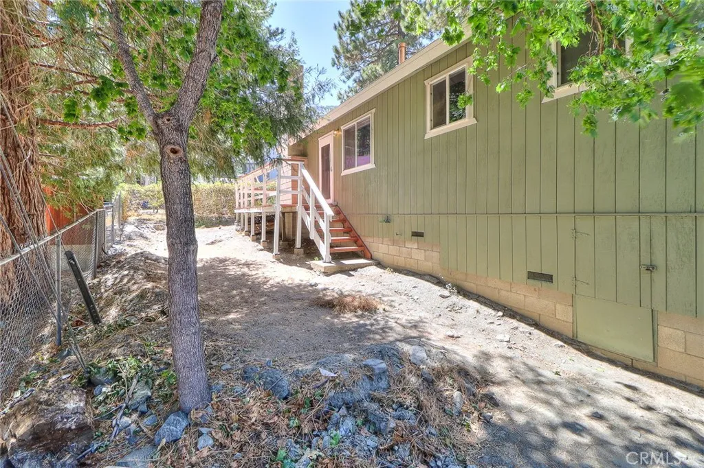 5291 Orchard Dr, Wrightwood, California 92397 home-pic-13